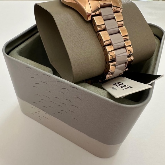 (New) DKNY Nolita Women\'s Two Tone Stainless Steel Watch Rose-Grey main image 4